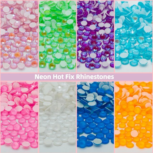 Hotfix Strasssteine für DIY Dekorationen in Pink und Multicolour mit flacher Rückseite zur warmen Fixierung für Stoff, Taschen und Nägel - Bild 1