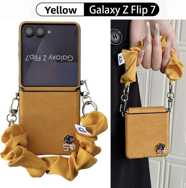 Samsung Galaxy Z Flip Schutzhülle mit Handgelenk-Kette und PU-Leder Riemen in Purple - Bild 1