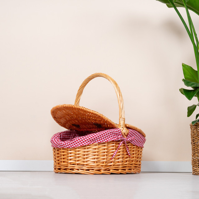 BLUME2000 Rattan Picknickkorb in Natur Braun mit pinkfarbenen und mehrfarbigen Details - Bild 1
