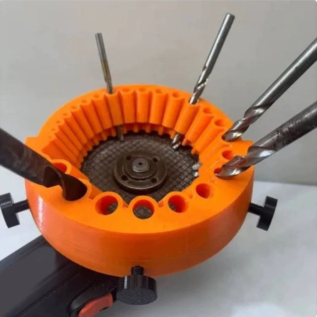 Professioneller elektrischer Bohrerschärfer in Gelb-Orange zur schnellen Wiederherstellung der Schärfe - Bild 1