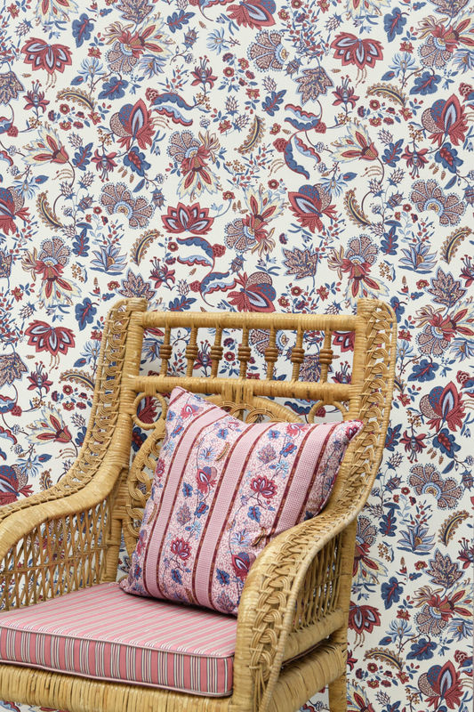 Quenin Tapete Constance in Griotte mit floralem Botanik-Design und Vlies-Struktur - Bild 3