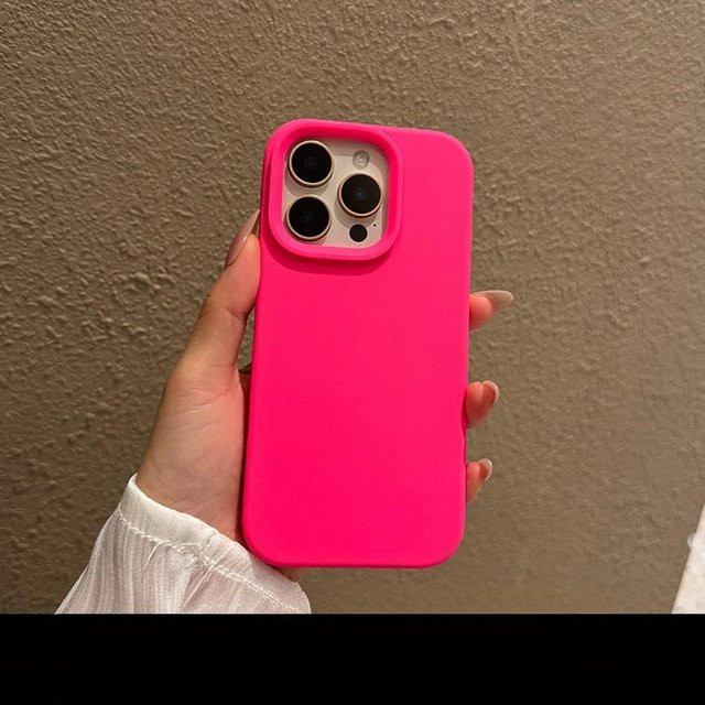 Stoßfeste Silikon-Schutzhülle für Apple iPhone in Pink mit Kamera-Steuerungstasten - Bild 1