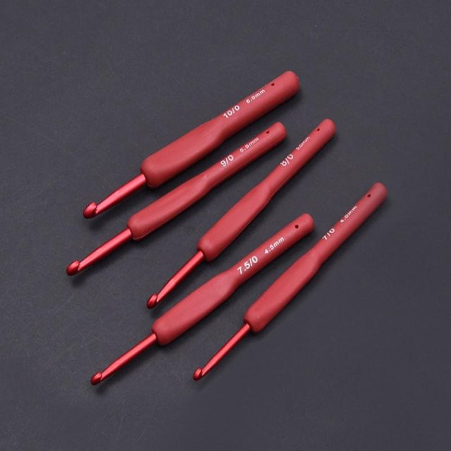 Velishy 9-teiliges Häkelnadel-Set in Rot mit ergonomischem Griff für Senioren und Anfänger - Bild 1