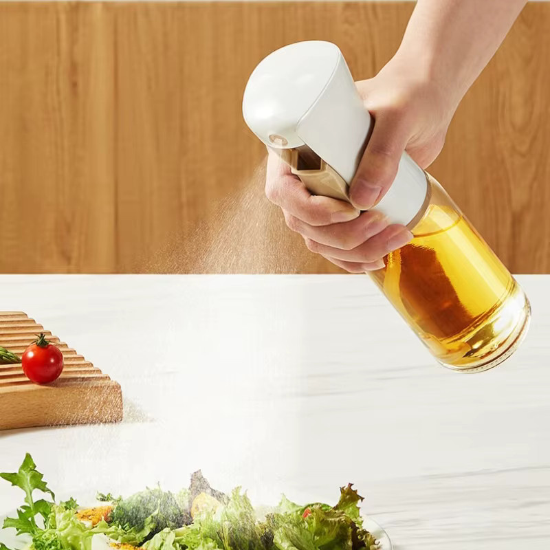COOKER KinG Ölspray aus Glas in Weiß als wiederverwendbarer Olivenölspender und Flaschensprüher für die Küche - Bild 2