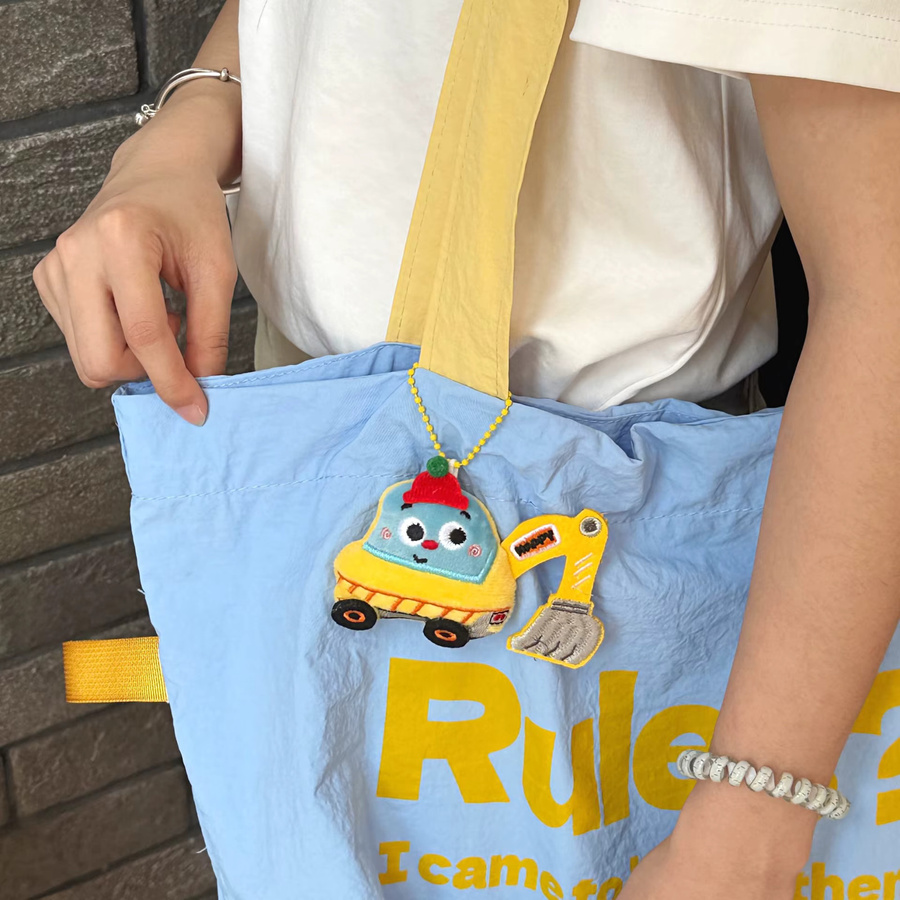 Cartoon Plüsch Bagger Kran Auto Anhänger, Unisex - Bild 4