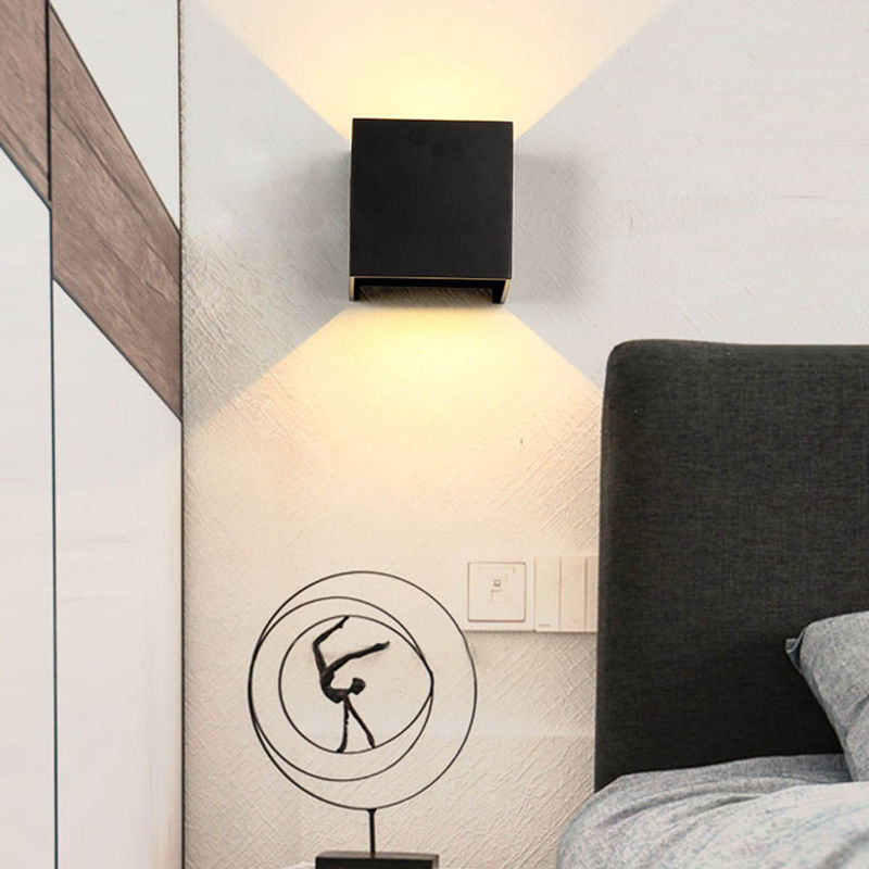 Neoglint Quadratische LED Wandleuchte in Schwarz mit einstellbarem Leuchtwinkel und warmweißem Licht für Wohnzimmer, Schlafzimmer und Außenbereiche, 6W - Bild 4