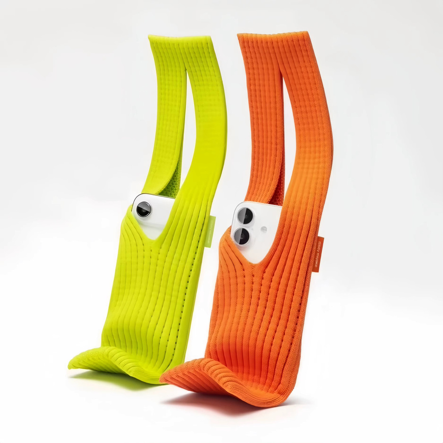 Strick-Handytasche in Orange für Apple iPhone Modelle mit 40 cm Trageband - Bild 3