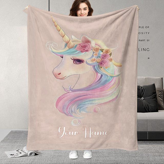 Personalisierte ZIZ Decke mit individuellem Namen und Einhorn- sowie Rosenmuster - Bild 1