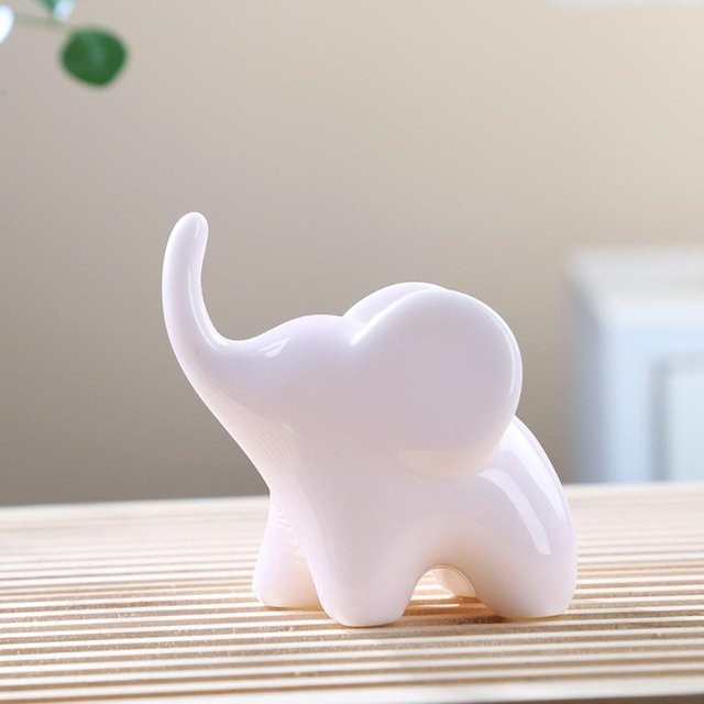 Handgemachte Elefantenfigur aus Keramik in Weiß von Binchi Outdoor Product als modernes Kunstobjekt für die Dekoration - Bild 1