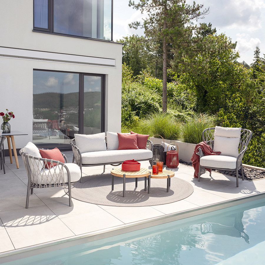 Stern Klea Lounge Sofa aus Aluminium in Anthrazit mit Kordel Stone Kissenset aus Polyacryl in Perlgrau - Bild 2