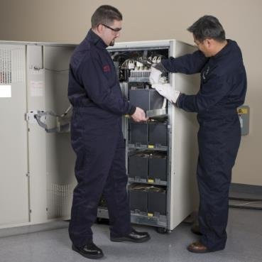 APC Schneider Electric Critical Power & Cooling Services Advantage Ultra Service Plan Serviceerweiterung für P/N G55TUPSM100HINS und G55TUPSM80HIN mit Vor-Ort-Service und Ersatzteilen für 1 Jahr - Bild 1