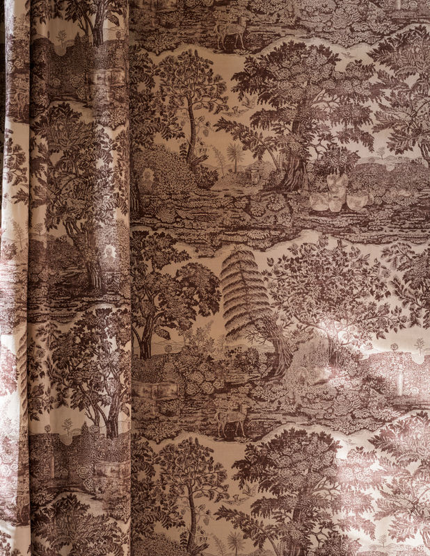 Sanderson Tapete Highgrove Toile in Oak Braun mit floralem Naturmotiv aus Vlies - Bild 2