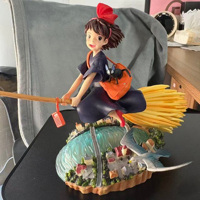Bandai Anime Figur Kiki Lieferservice Little Witch Studio Ghibli Desktop Ornament Multicolor Höhe: 15 cm - Bild 1