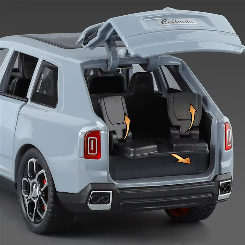 MAKEDA Rolls Royce SUV Cullinan, Modellauto, 1:32, Metall, mit Licht und Sound - Bild 3