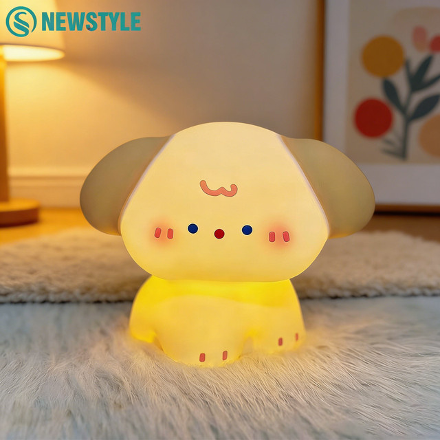 Wiederaufladbares Squishy Hunde-Nachtlicht aus Silikon in Weiß mit 3 dimmbaren Helligkeitsstufen und Warmweiß-Licht für das Kinderzimmer - Bild 1