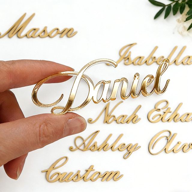 20 Stück personalisierte Hochzeits-Tischkarten aus Holz und Acryl in Weiß für deine Gästedekoration und Party - Bild 1
