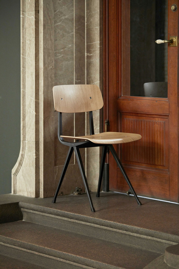 HAY Result Stuhl aus Eichenholz und Metall in Beige - Bild 2