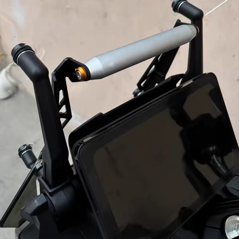 Drahtlose Handy-Navigation und GPS-Halterung für CFMOTO 800MT (Modelle 2023-2025) in Schwarz - Bild 2