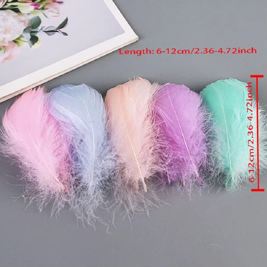 100 Stück bunte Gänsefedern in Beige und Pink für dein DIY-Kunsthandwerk und Dekorationen, Länge: 7–12 cm - Bild 1