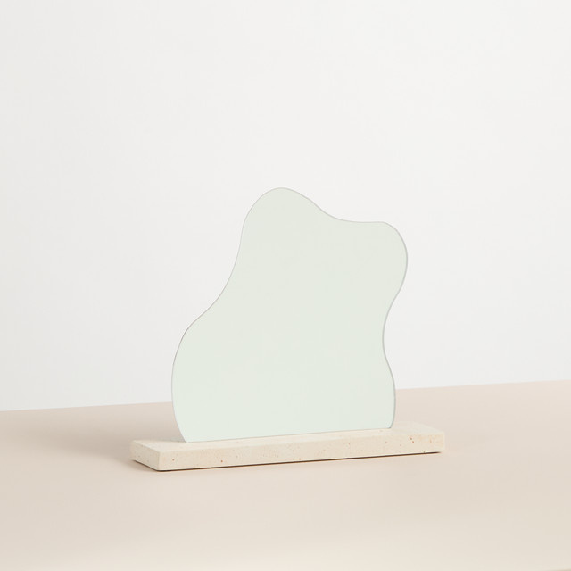 Organischer Tischspiegel von BLUME2000 in Beige mit Betonfuß - Bild 1
