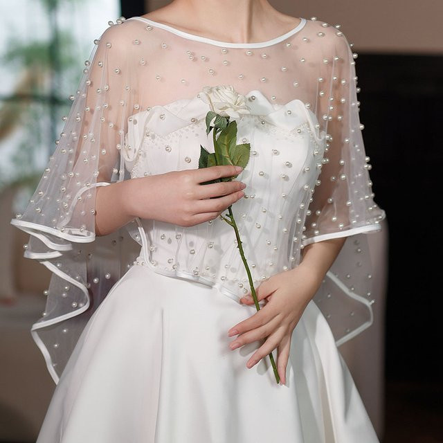 Perlen Schal mit Perlenrand für Hochzeit - Bild 1