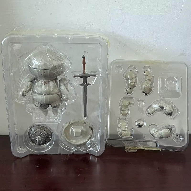 Bandai Dark Souls Siegmeyer Figur Cute Edition in Grau - Bild 2