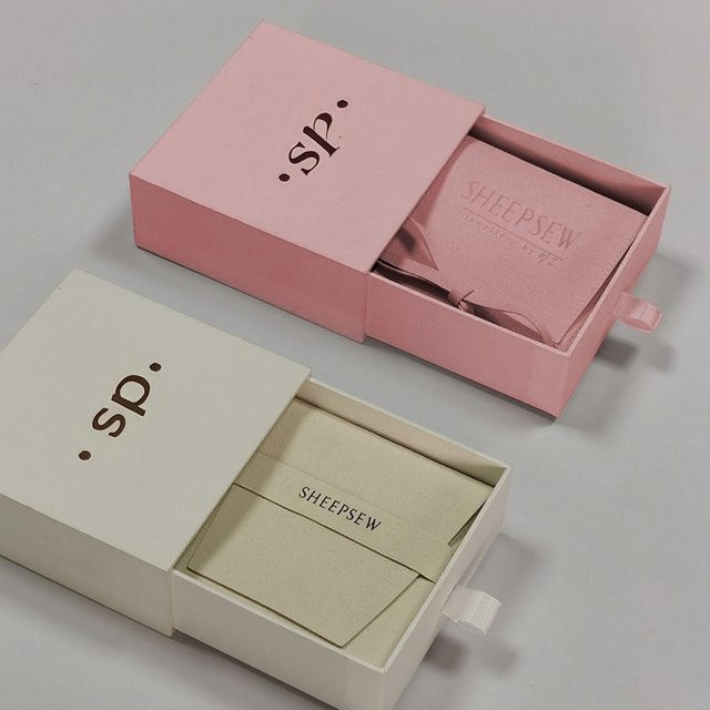 50 Stück SheepSew Schmuck-Organizer aus Papier in Pink mit Mikrofaserbeutel zur Aufbewahrung von Halsketten, Armbändern und Ohrringen - Bild 1