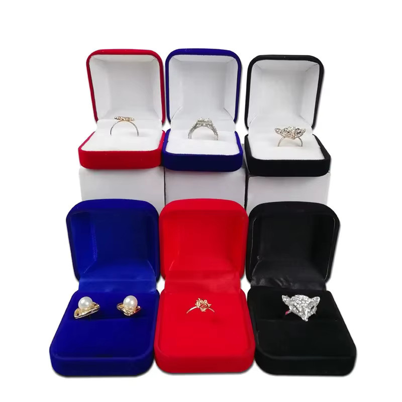 Schmuckbox von luckyiasv zur Aufbewahrung von Ringen, Ohrringen und Schmuck in Rot und Schwarz - Bild 4