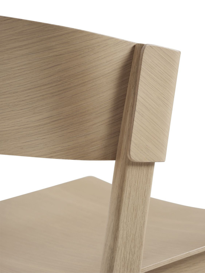 Muuto Cover Side Stuhl in Grün mit Holzgestell und mattem Finish - Bild 3