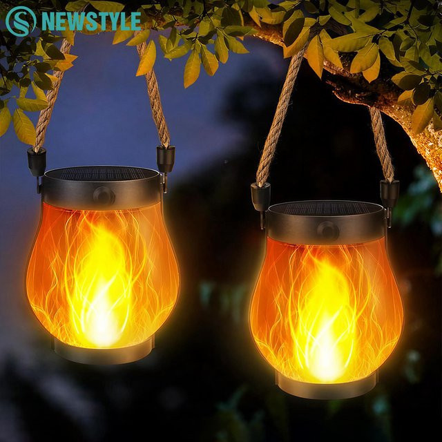 Wasserdichte Solar-Flammenlampe in Schwarz mit Typ-C-Ladefunktion und 3D-Flammen-Effekt als dekorative Hängeleuchte für Garten und Terrasse - Bild 1