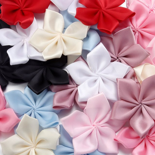20 Stück handgefertigte Satinband-Blumen in Bunt und Schwarz, fünfblättrige Textilblumen mit 6 cm Durchmesser für DIY, Nähen und Scrapbooking - Bild 1