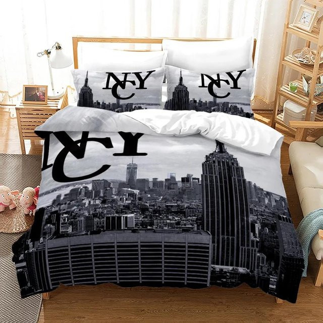 Bettwäscheset Your Warm Home mit New York City Nachtansicht in Schwarz, bestehend aus Bettbezug und Kissenbezügen - Bild 1