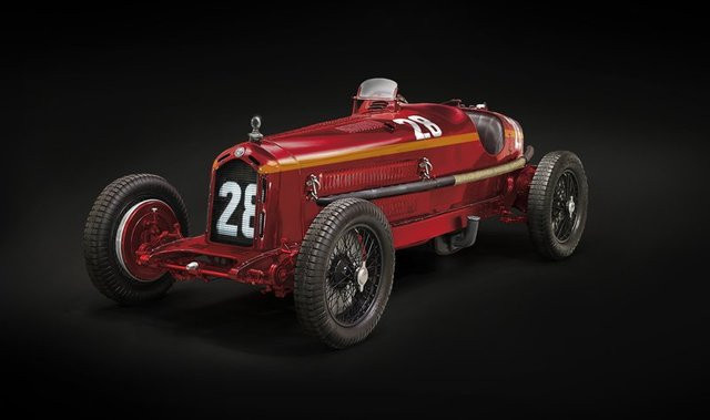 Italeri Alfa Romeo 8C 2300 Monza Nuvolari, Modellauto, 1:12, Rot - Bild 1