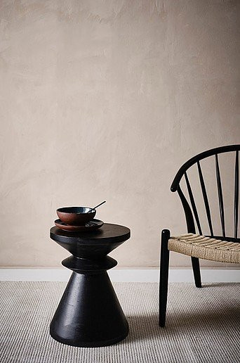 Jotex HAVANNA Tisch und Hocker aus Mango Holz in Schwarz und Natur, rund und modern - Bild 1