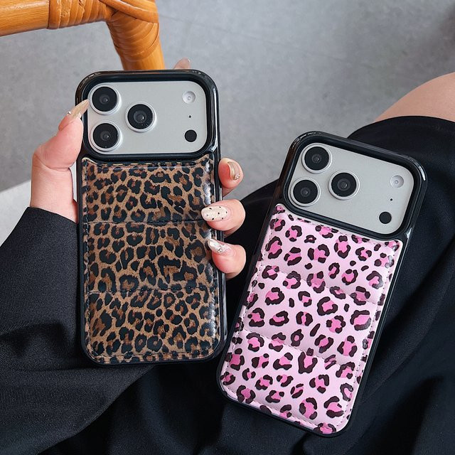 Apple iPhone Puffer Handyhülle mit Leopardenmuster in Pink und Multicolour, weiche 3D Daunenjacken-Schutzhülle mit Baumwollfüllung für iPhone 17, 16, 15, 14, 13, 12, 11 Pro Max - Bild 1