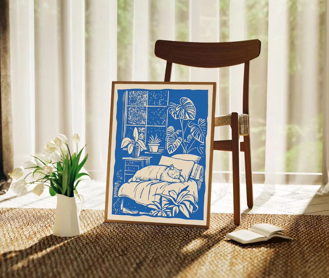 Boho Wandkunstdruck Schläfrige Katze im Retro-Linocut-Stil von SHENCHEN als Vintage-Illustration für dein Schlafzimmer - Bild 4