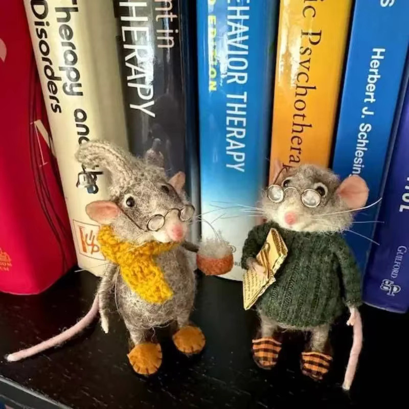 LUSQI DIY Filz-Bastelset für ein buntes Weihnachts-Maus-Ornament zur Dekoration - Bild 5