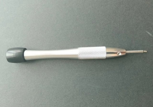 Schraubendreher mit dreieckiger Klinge, Edelstahl, Unisex - Bild 1