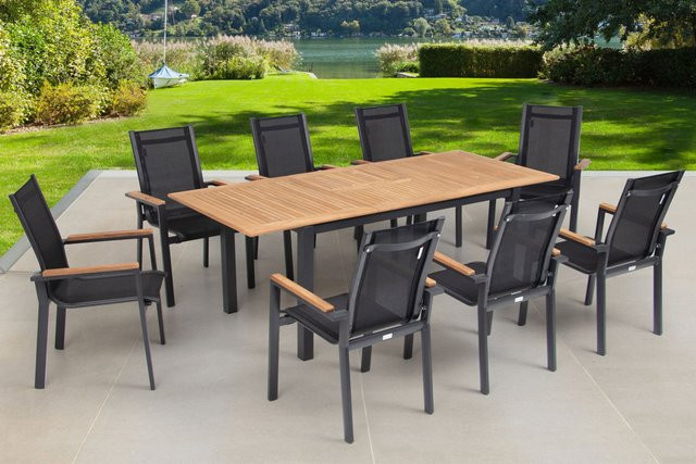 OUTFLEXX Garten-Essgruppe aus Aluminium, Teakholz und Textilene in Anthrazit Matt mit ausziehbarem Tisch und 8 Stapelsesseln - Bild 1