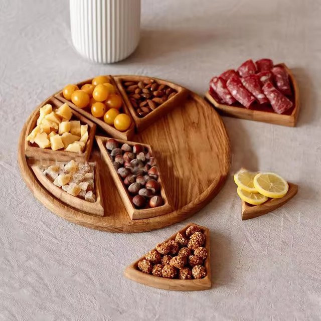 Hoeaden Rundes Holz-Serviertablett in Braun als Snack- und Dessertplatte für Obst, Nüsse und Vorspeisen - Bild 1
