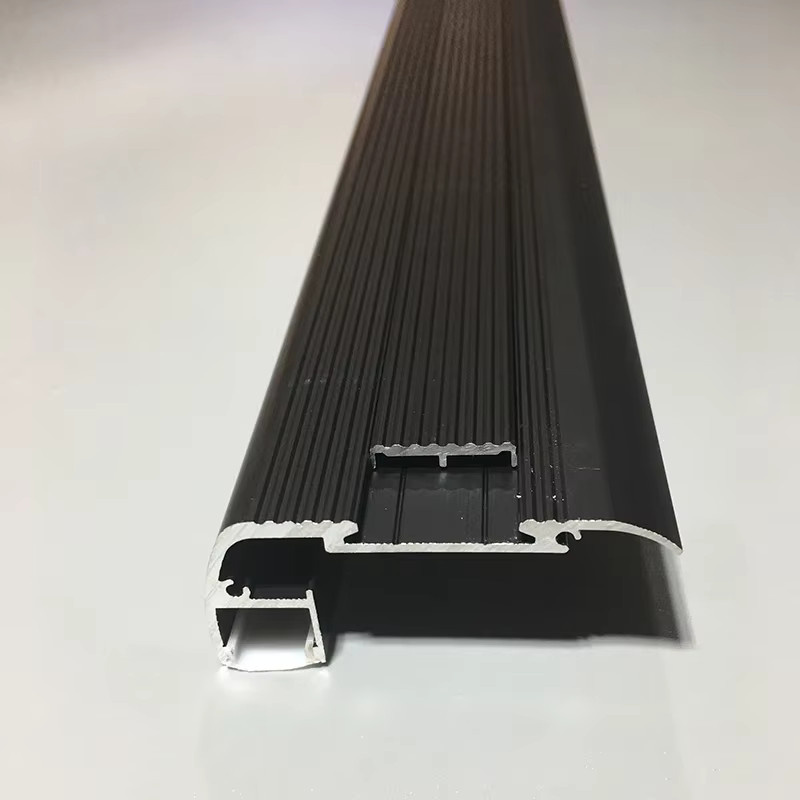 Ksdligh Anti-Rutsch-Treppen-LED-Aluminiumprofil in Schwarz für Sicherheits-Hintergrundbeleuchtung und Kantenschutz - Bild 6