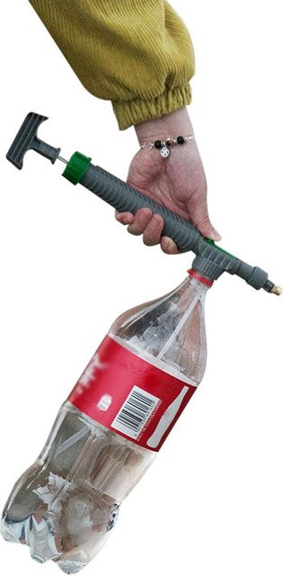 Fishine Verstellbare Gießdüse für Getränkeflaschen als universelles Bewässerungszubehör für Deine Pflanzen - Bild 1