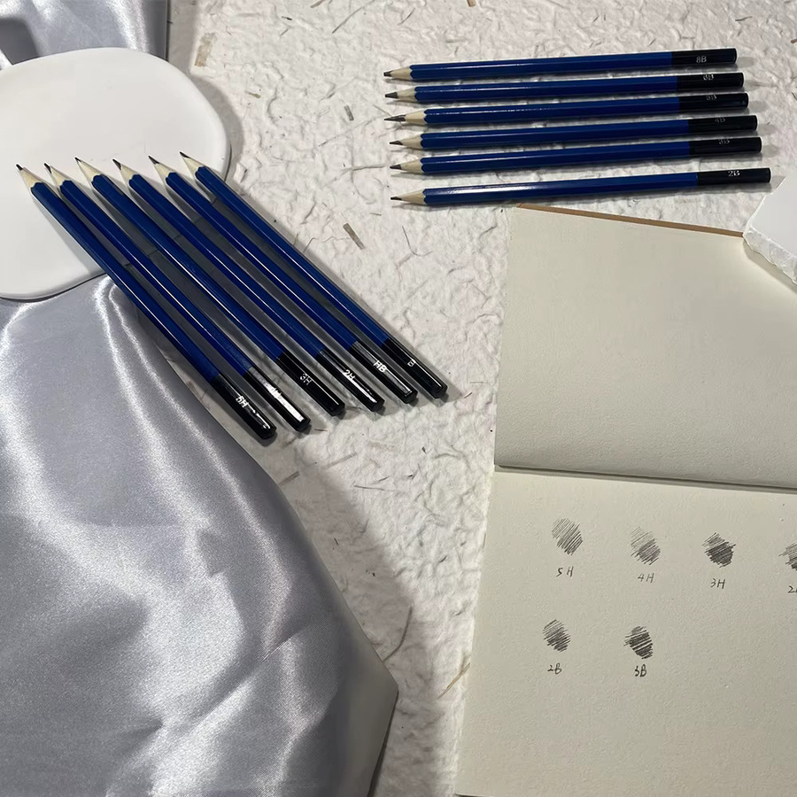 SeamiArt 12-teiliges Skizzierstift-Set aus Holz mit Graphit in Blau - Bild 4