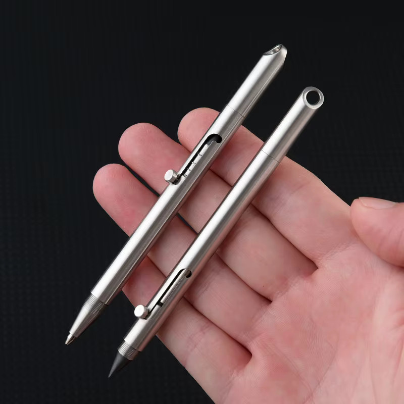 Tragbarer 2-in-1 Edelstahl-Stift als Schlüsselanhänger mit Radierbarem Bleistift in Silber - Bild 2