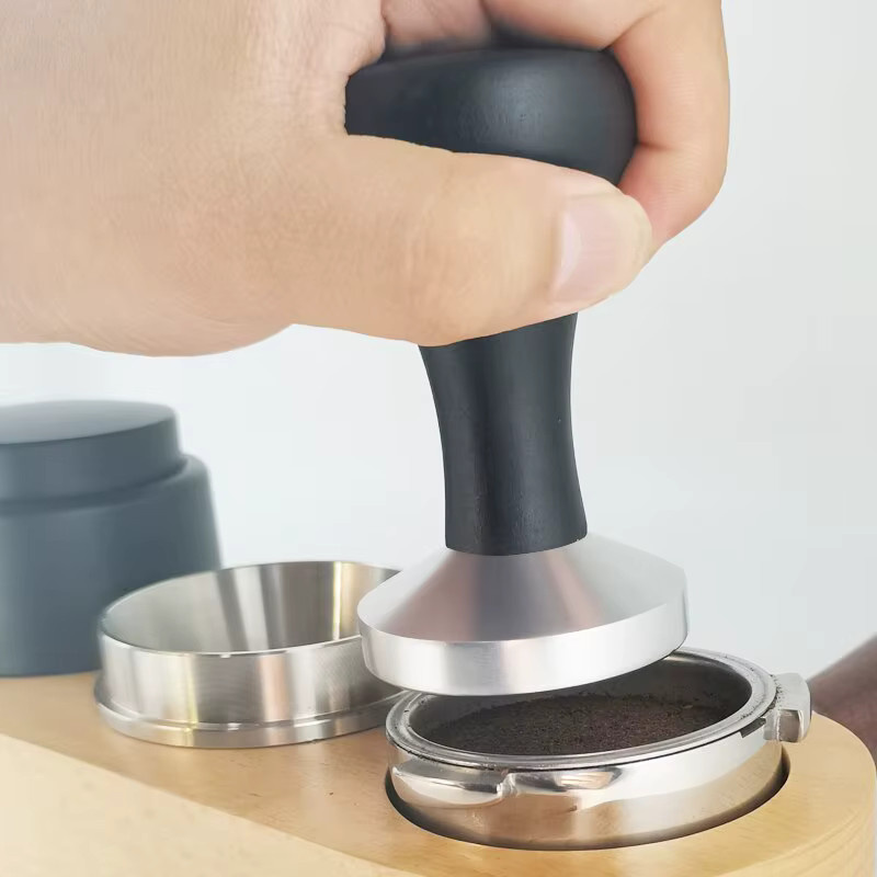 XINGZHAOHOME Espresso Verteiler und Tamper mit schwarzem Holzgriff aus Edelstahl für 51mm, 53mm oder 58mm Siebe - Bild 3