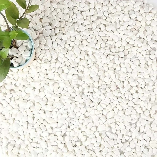 Weiße Kieselsteine als dekorative Natursteine für Garten und Zimmerpflanzen, 500 g - Bild 1