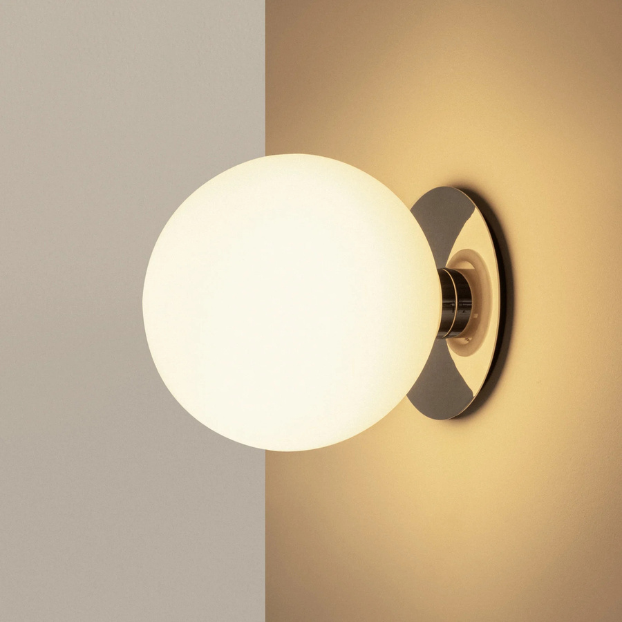 Audo Copenhagen TR Bulb Wandlampe aus Metall in Weiß, Durchmesser: 20 cm - Bild 1