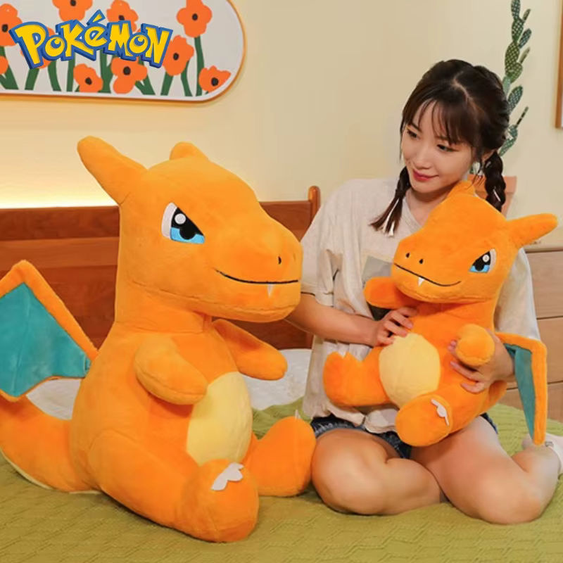 Pokémon Charizard Plüschtier in Orange als weiches Kuscheltier für Kinder - Bild 5