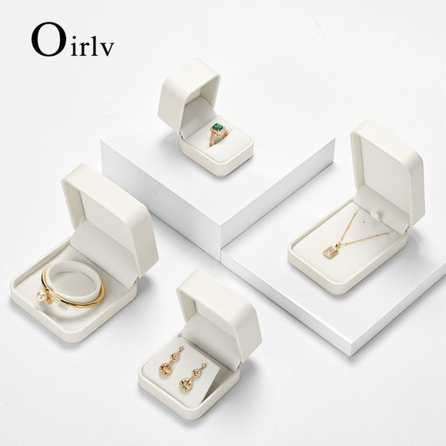 Oirlv Schmuck-Organizer und Ringbox in Beige und Weiß zur Aufbewahrung von Schmuck und als Geschenkbox für Hochzeiten - Bild 1