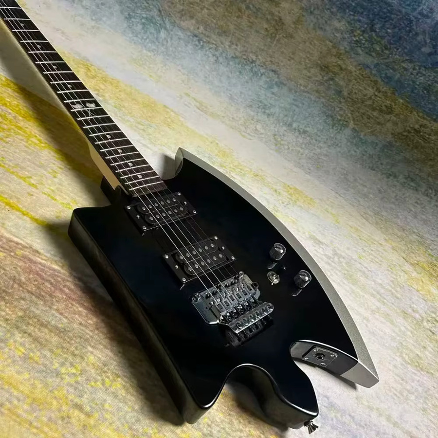 OUCEY E-Gitarre in Schwarz mit Axtform, Palisander-Griffbrett und Floyd-Rose-Tremolo - Bild 2